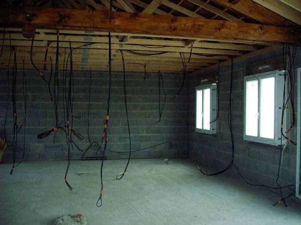 installation de l'électricité sur un chantier